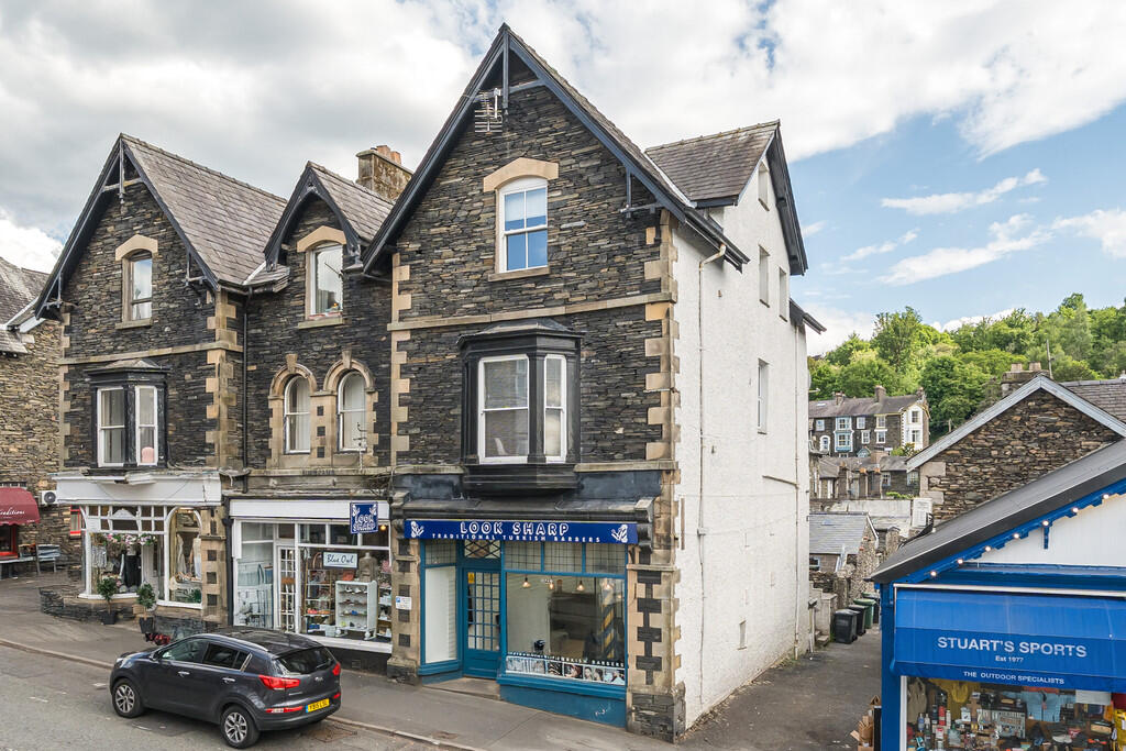 3-bed flat on 2 Enigma House Apartments, Lake Road, Bowness-on-Windermere, LA23 3AP, £315,000