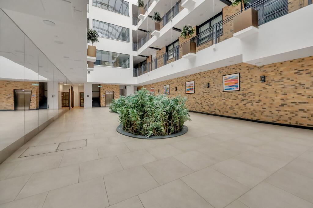 Apartment in London - View 4