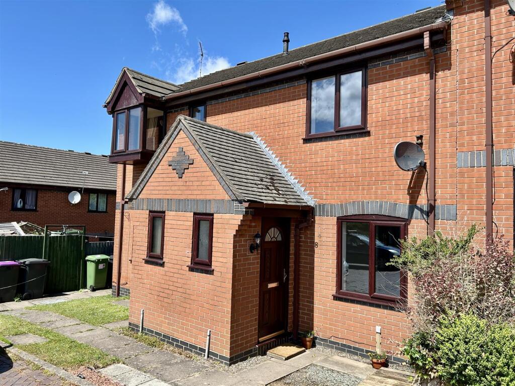Main image of property: Victoria Close, Whitchurch.