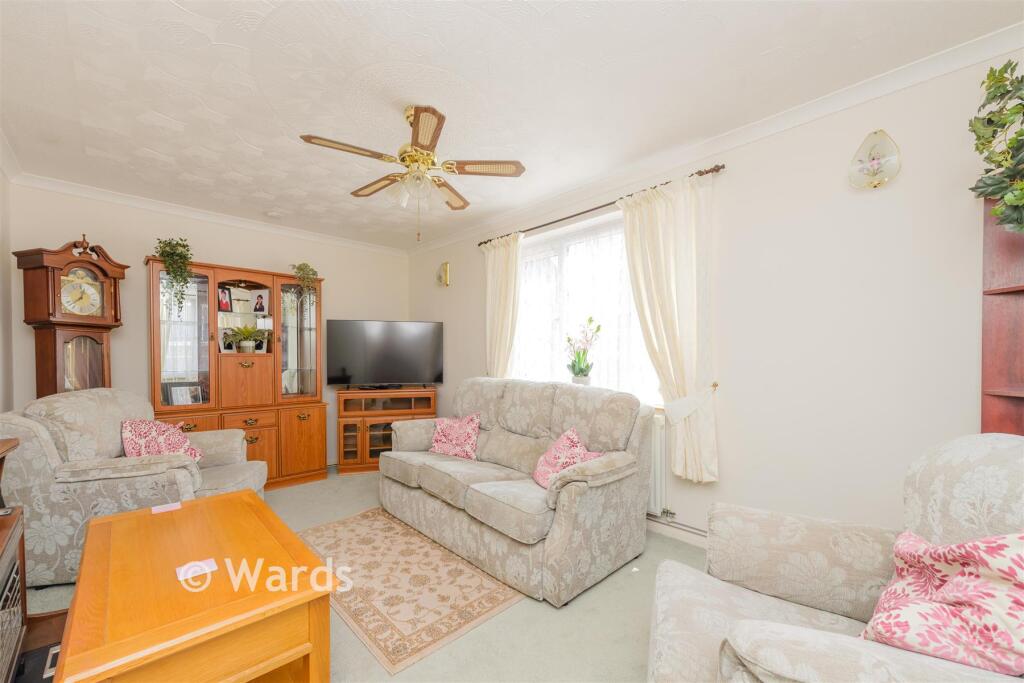 Romany Road, Twydall, Gillingham, Kent photo 4