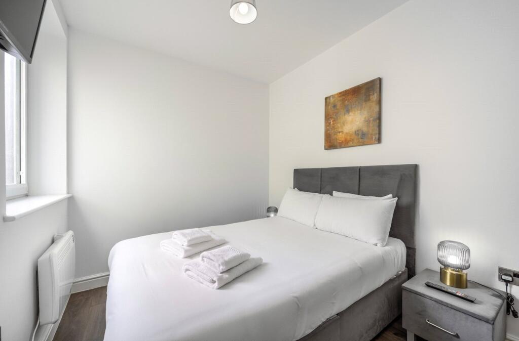 Apartment in Swindon - View 4