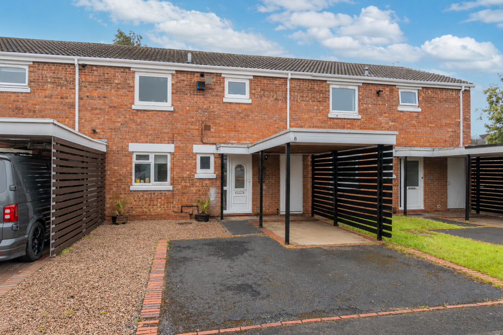 Main image of property: Mainstone Close, Redditch, B98 0PP