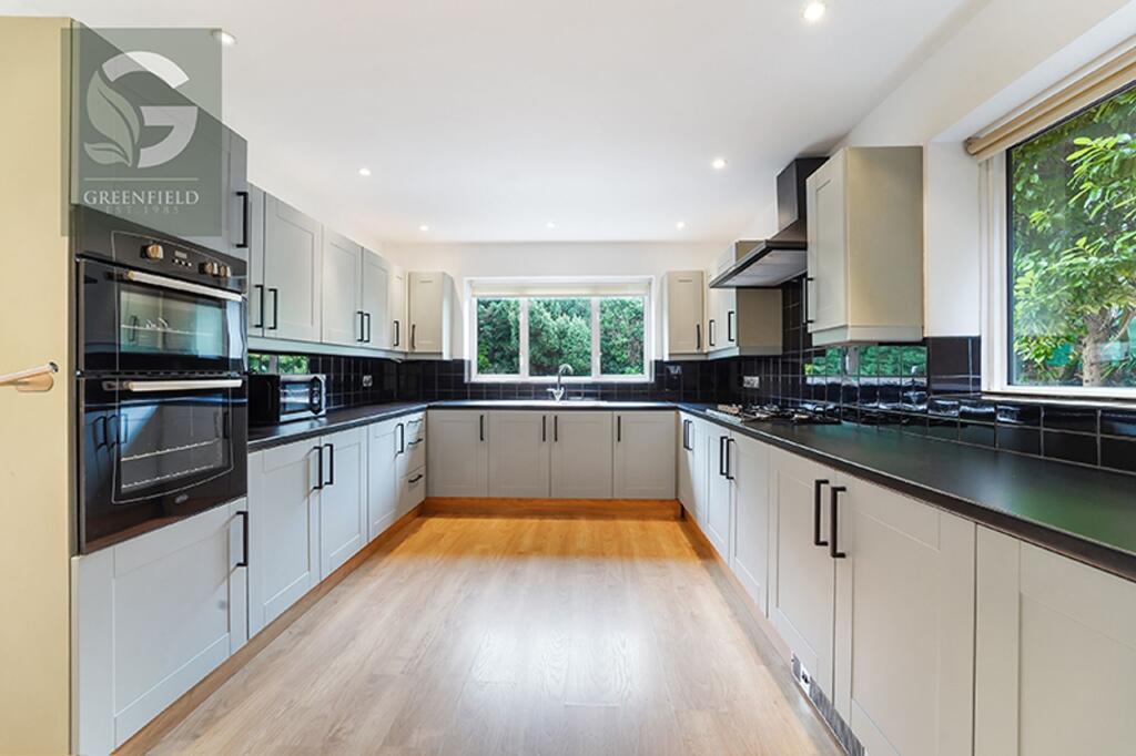 House in Kingston upon Thames - View 4