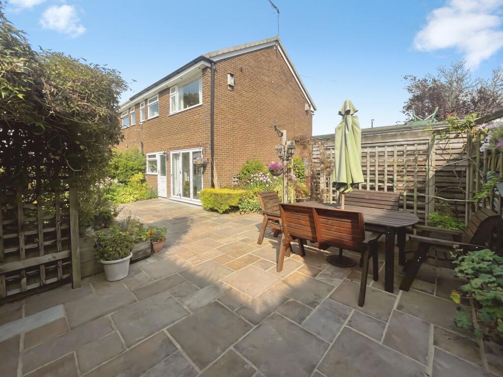 House in High Peak, Simmondley - View 4