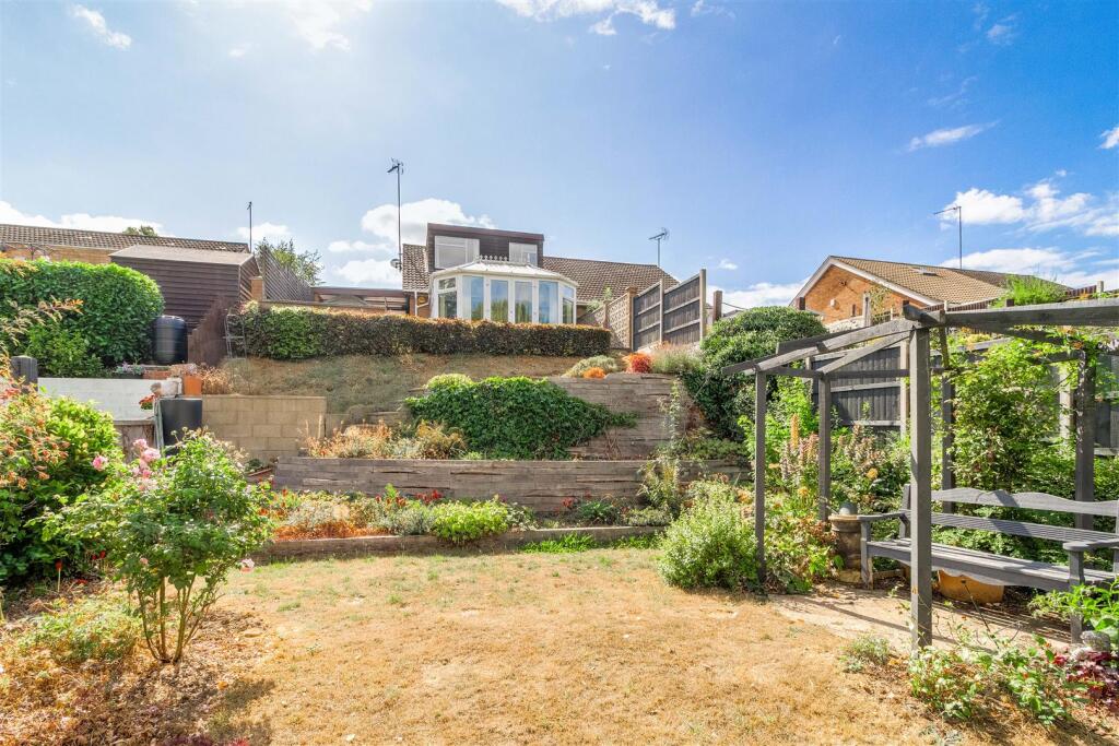 House in Wellingborough, Redhill Grange - View 4