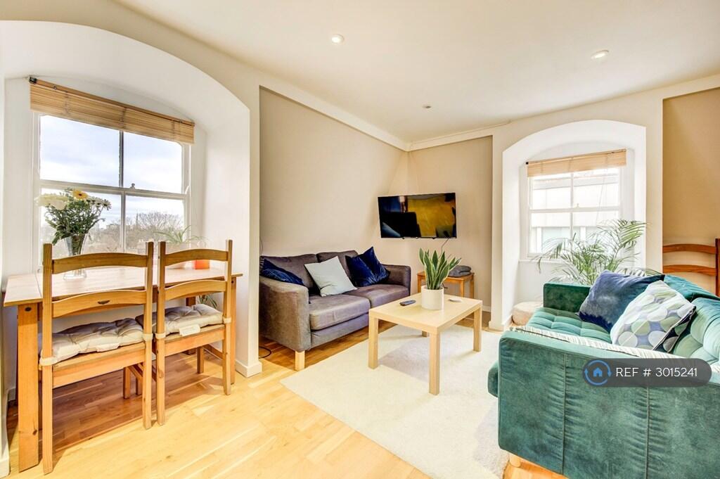 Apartment in London - View 5