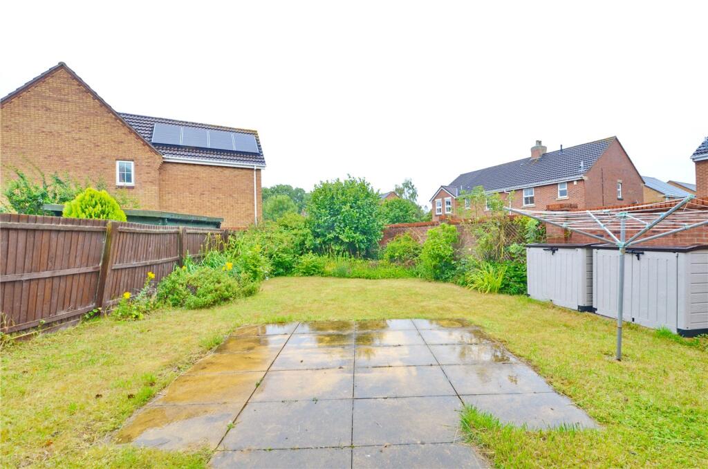 6 bedroom semi-detached house for rent