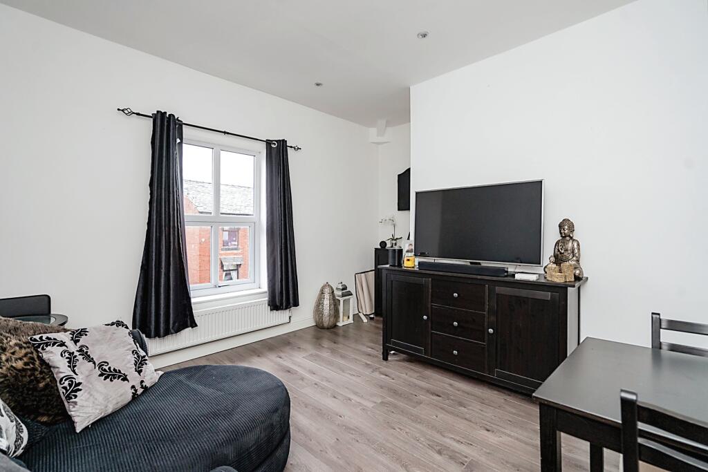 Apartment in Bolton, Daisy Hill - View 3