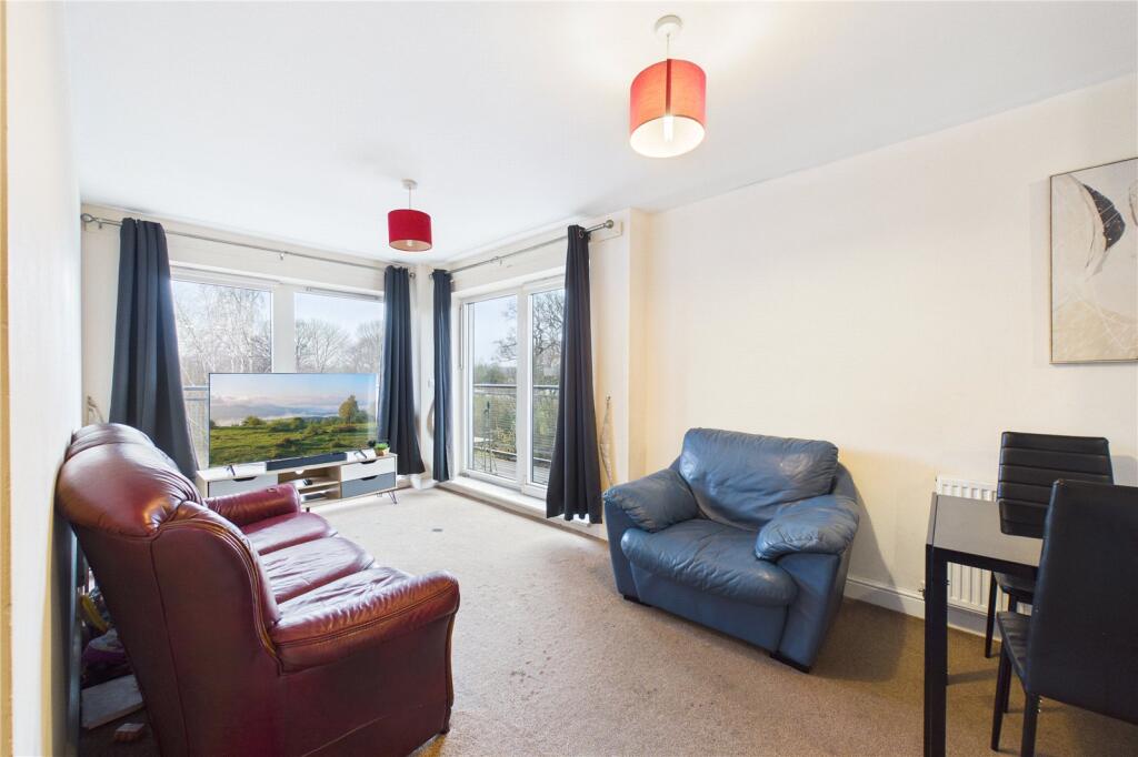 Apartment in Crawley, West Sussex - View 2
