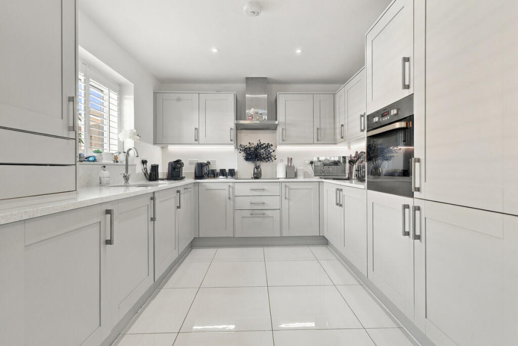 House in Rochford - View 3