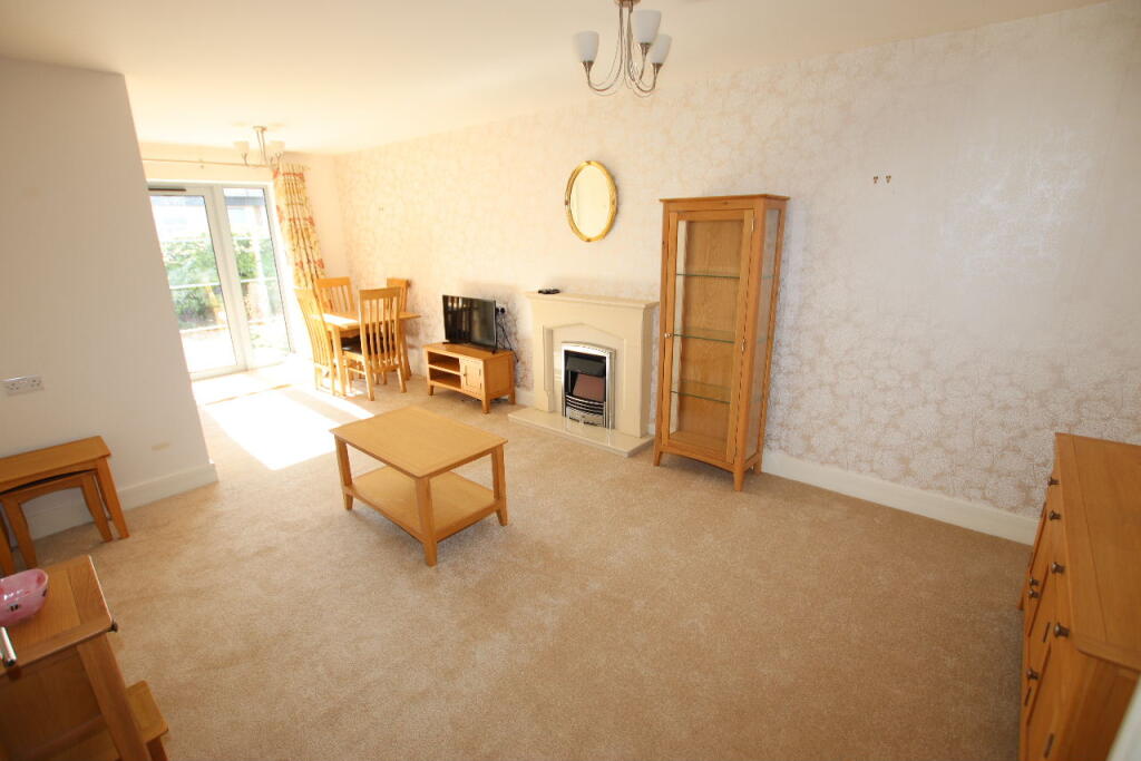 Kingsman Court, Carnarvon Road , CO15 photo 3