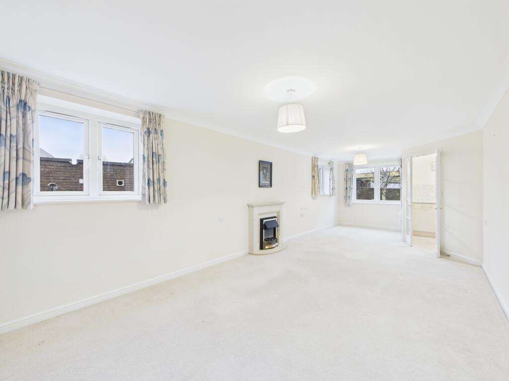 Main image of property: Manton Court, Kings Road, Horsham, West Sussex