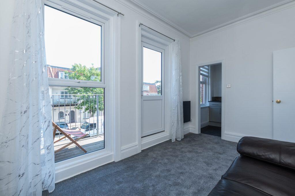 Apartment in Bournemouth - More