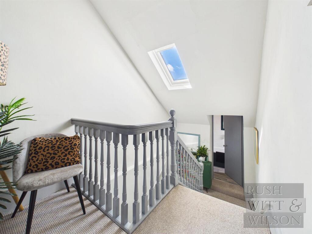 Apartment in Bexhill-on-Sea, Central - View 4