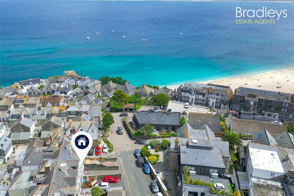 Apartment in Truro - More