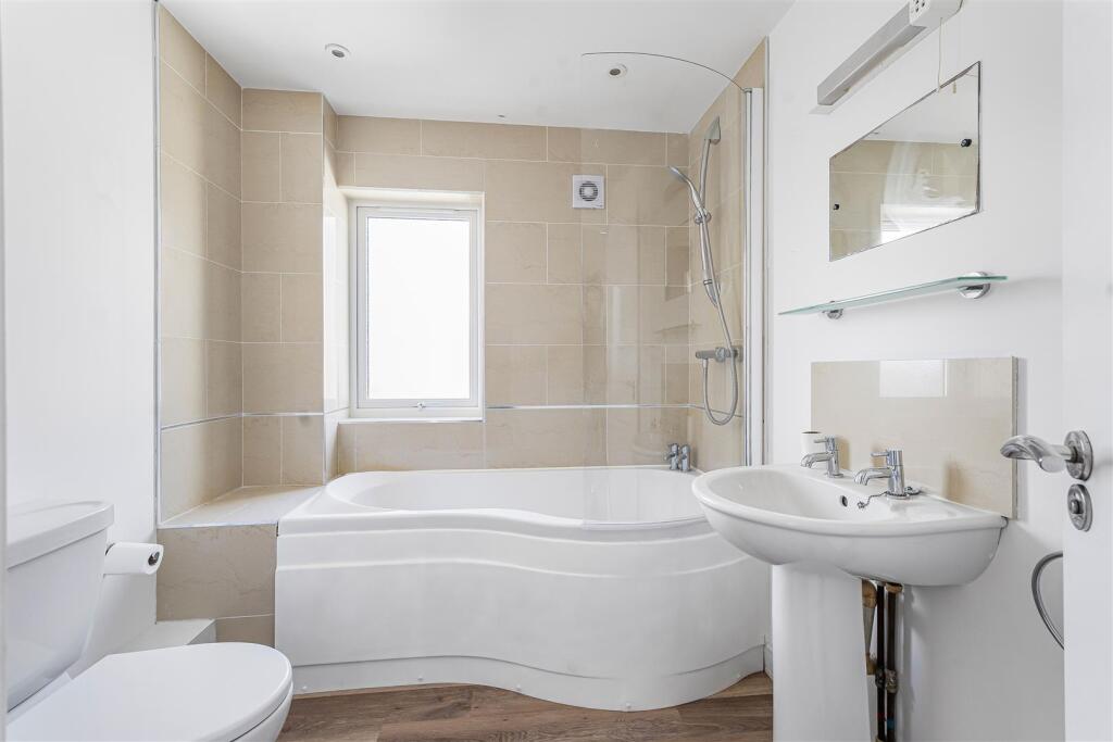 Apartment in Newquay, Trenance - More