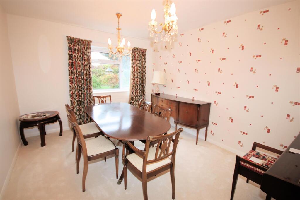 House in Toddington, Central Bedfordshire - View 4