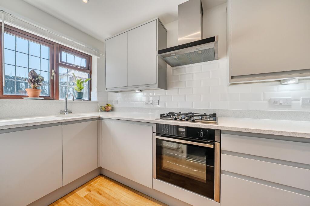 Main image of property: London Road, Odiham, RG29