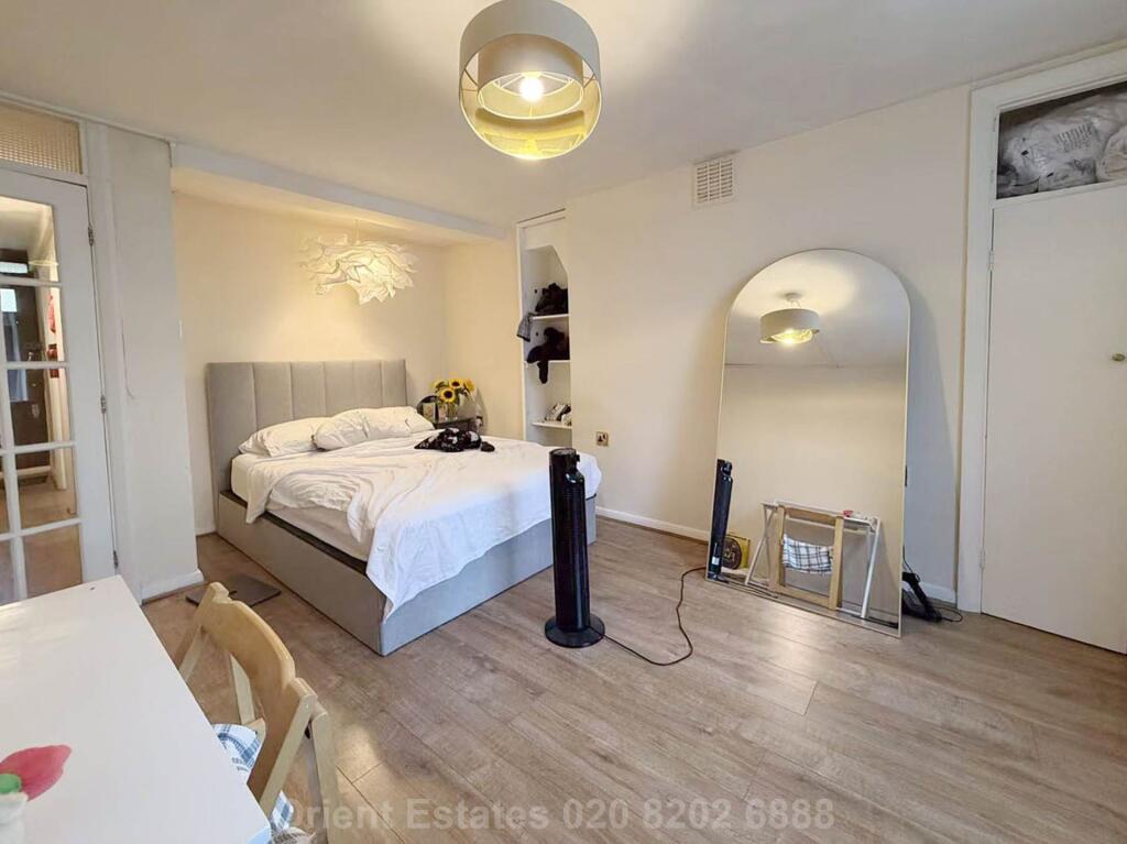 Apartment in London, City of Westminster - View 2