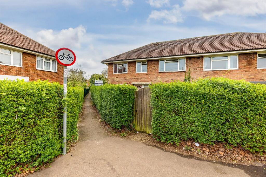 Main image of property: Bush Close, Toddington, Bedfordshire, LU5
