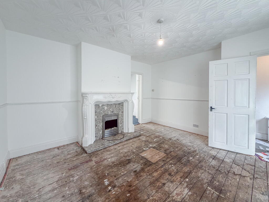 Droylsden, Tameside, M43 photo 2