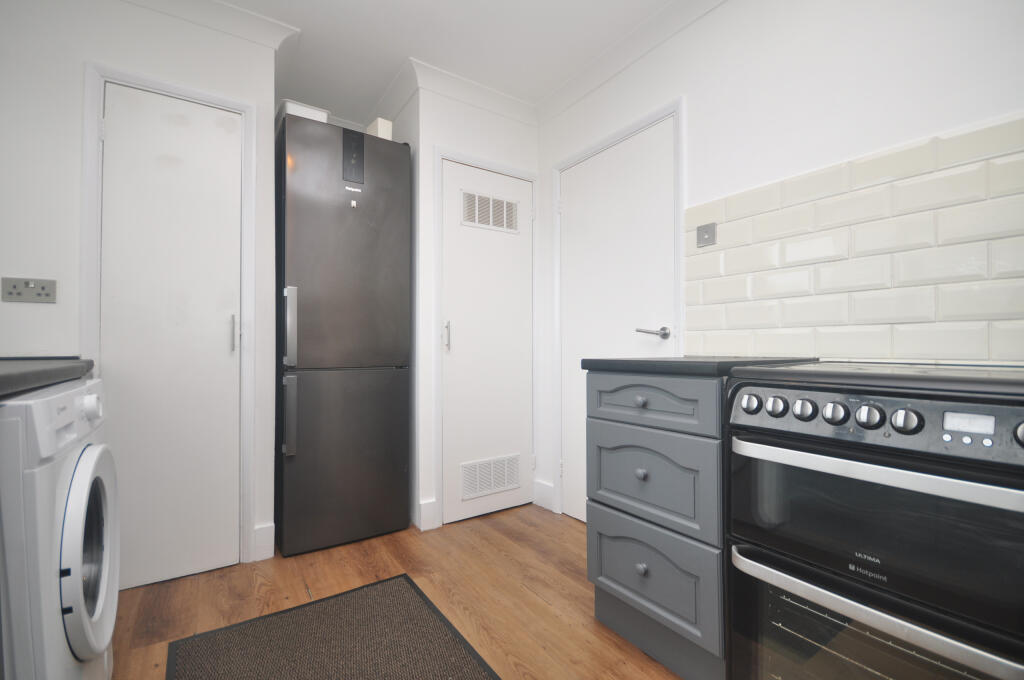 Apartment in Chelmsford - View 5