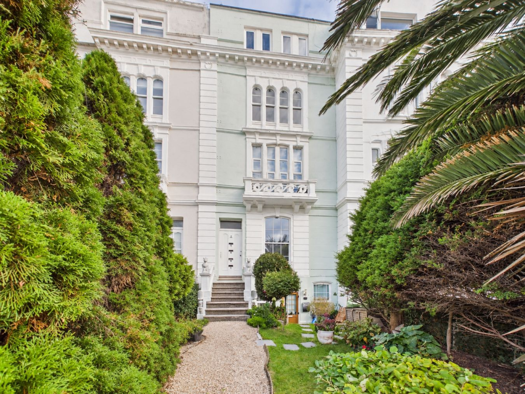 Apartment in Weston-super-Mare, North Somerset - View 2