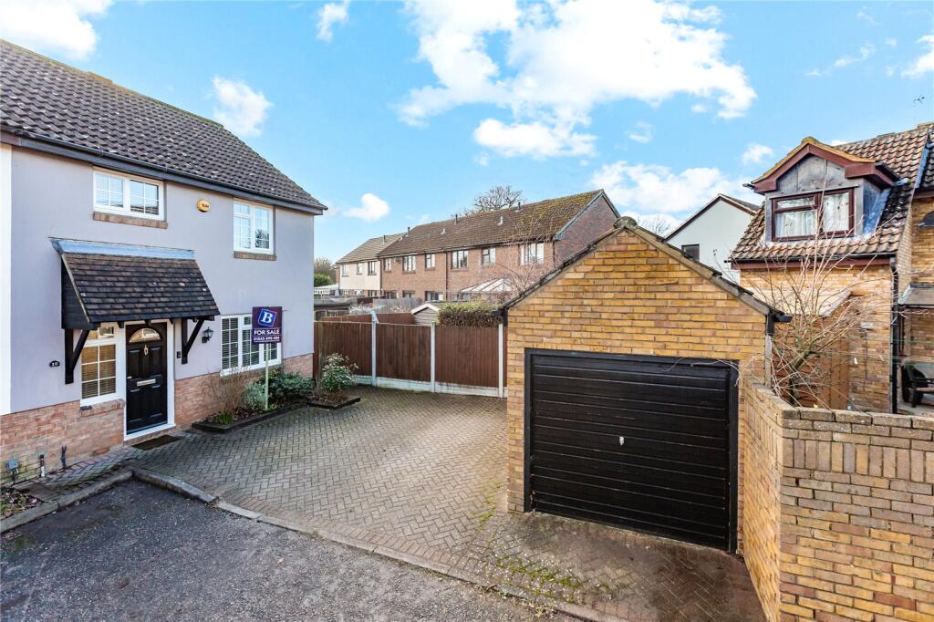 Main image of property: Murrell Lock, Chelmer Village, Chelmsford, Essex, CM2