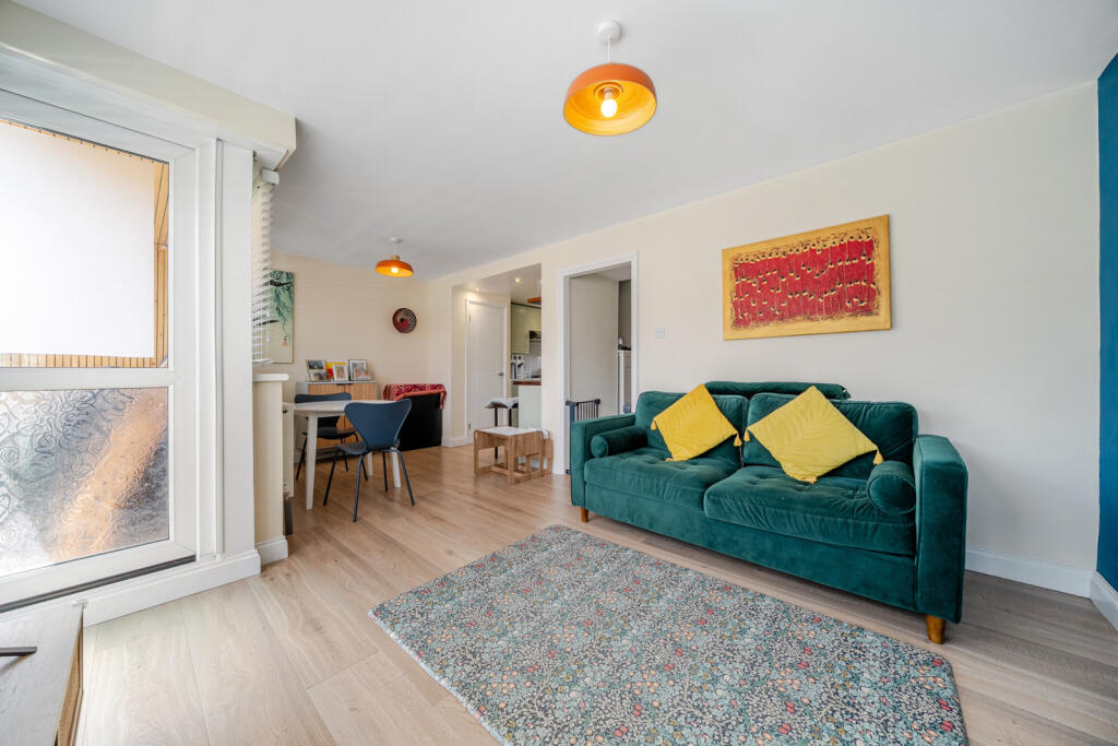 Apartment in London - View 3