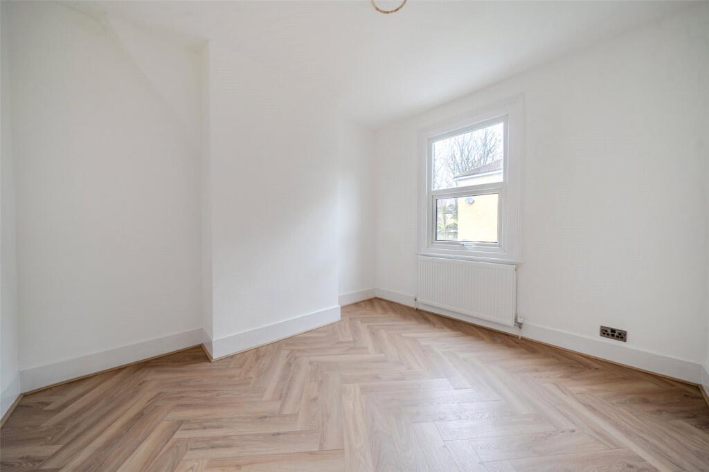 House in London, Ladywell - More