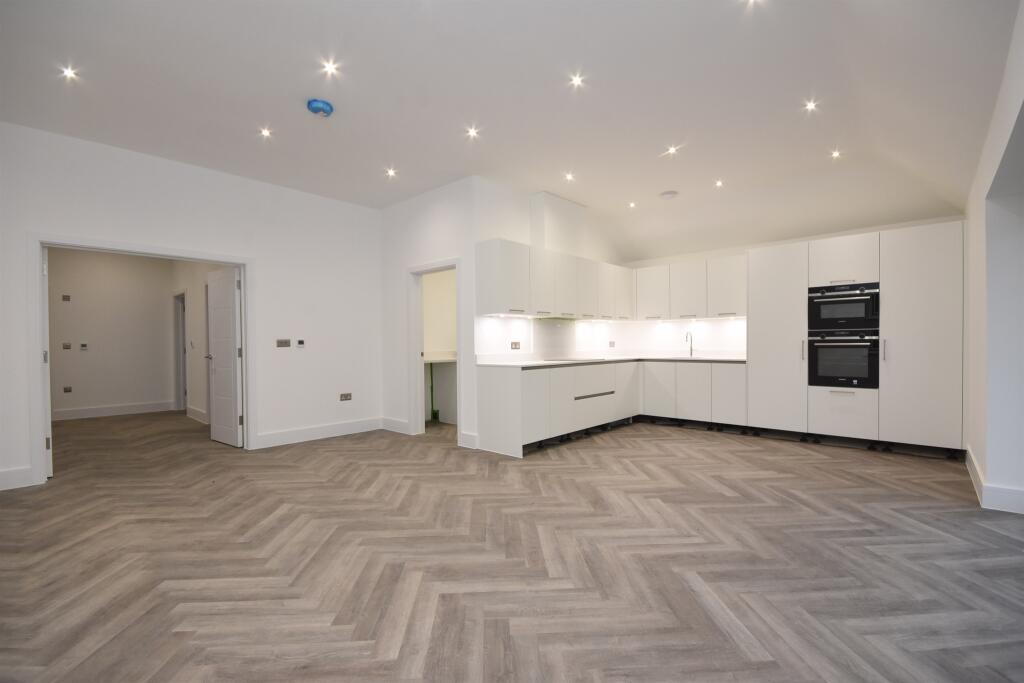 Main image of property: Beaufort Gardens, Braintree