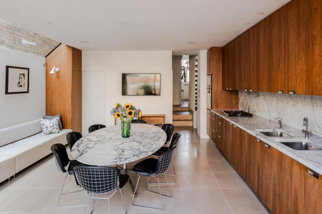 House in London - View 4