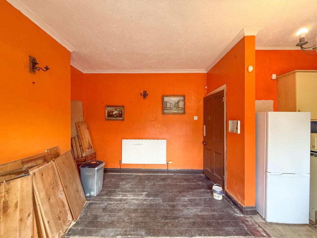 House in Newport - View 5
