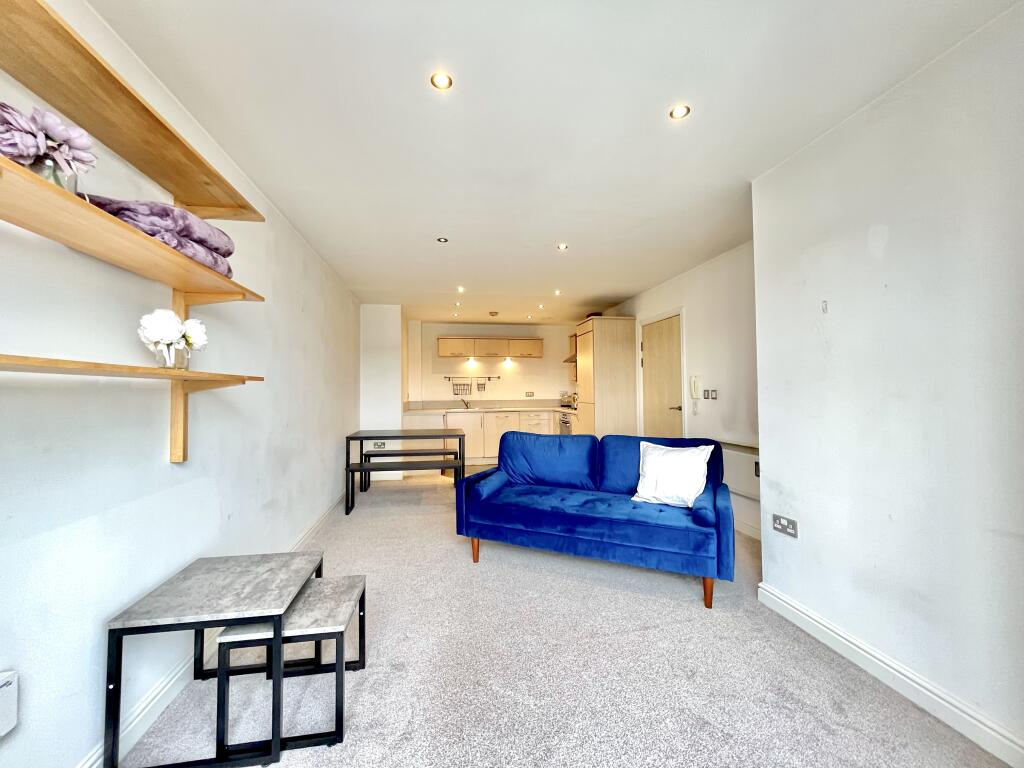 Apartment in Newcastle upon Tyne - View 2