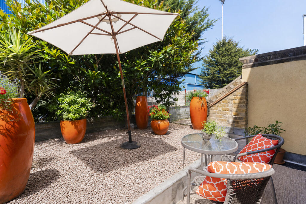 Apartment in London, Shepherd's Bush - View 5