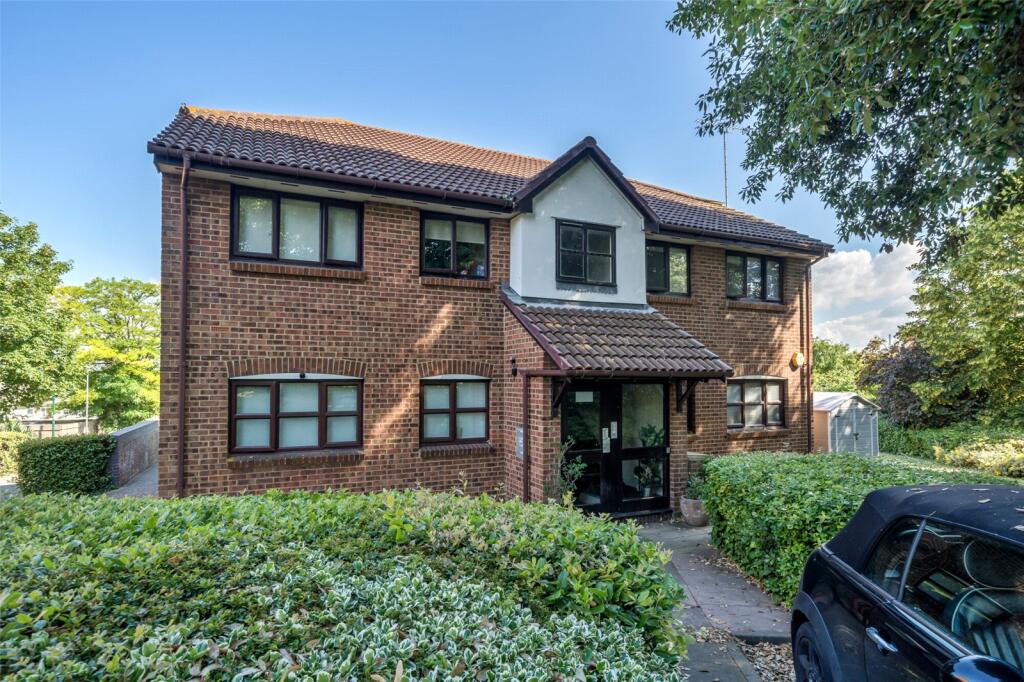 Main image of property: Griffin Walk, Greenhithe, Kent