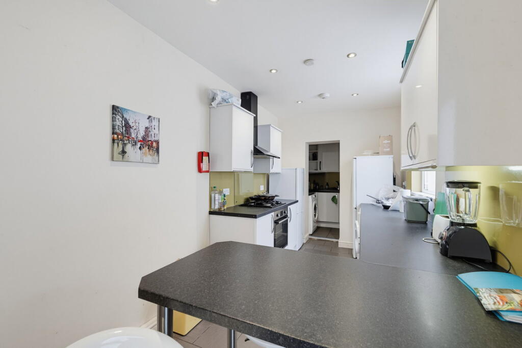 House in Plymouth - View 4