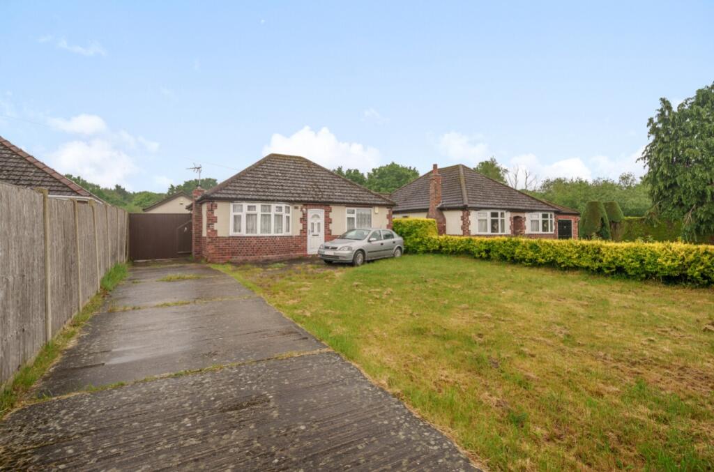 2-bed bungalow on Jerusalem Road, Skellingthorpe, Lincoln, Lincolnshire, LN6, £200,000