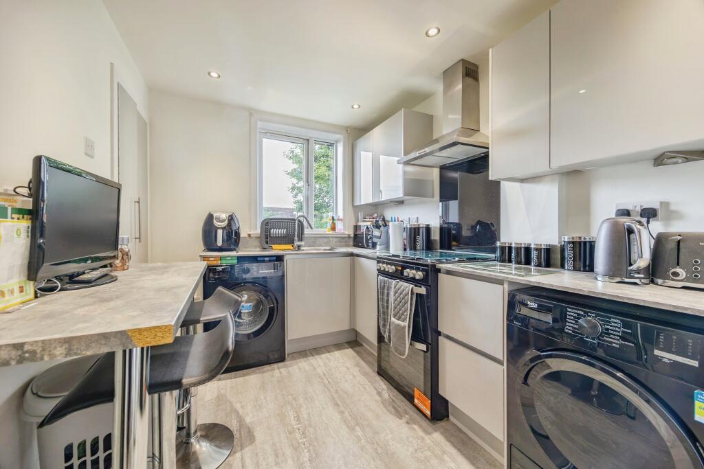 Easter Drylaw Avenue, Edinburgh, EH4 - View 4