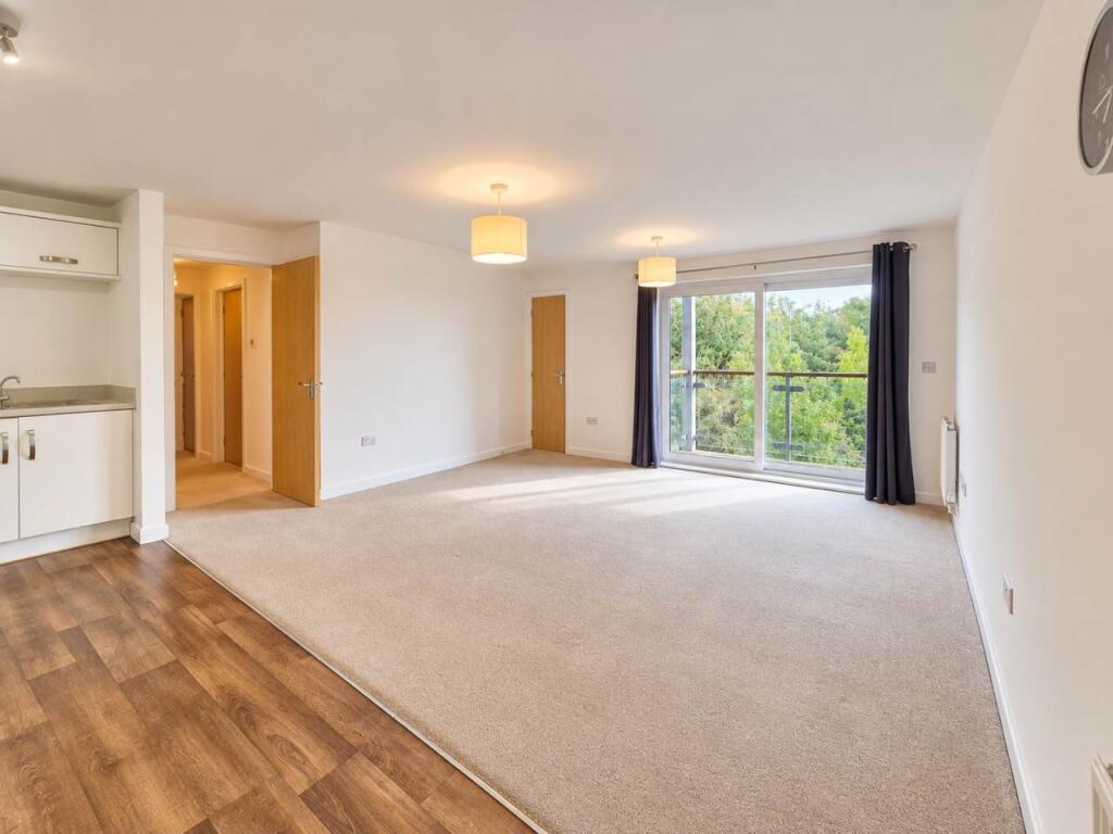 Apartment in Brighton - View 4