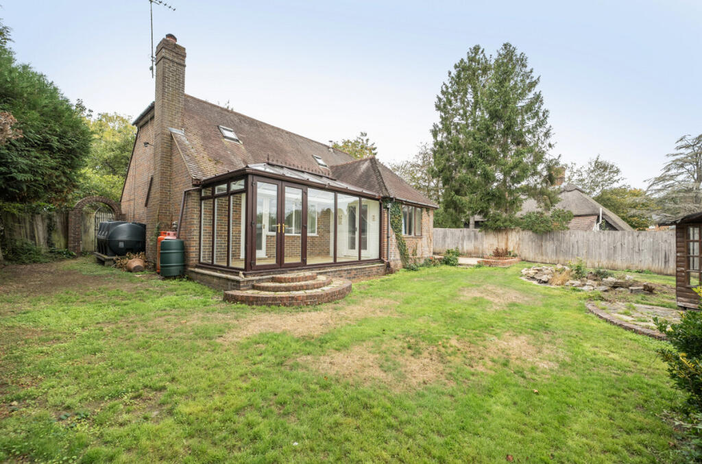 House in Redhill - View 5