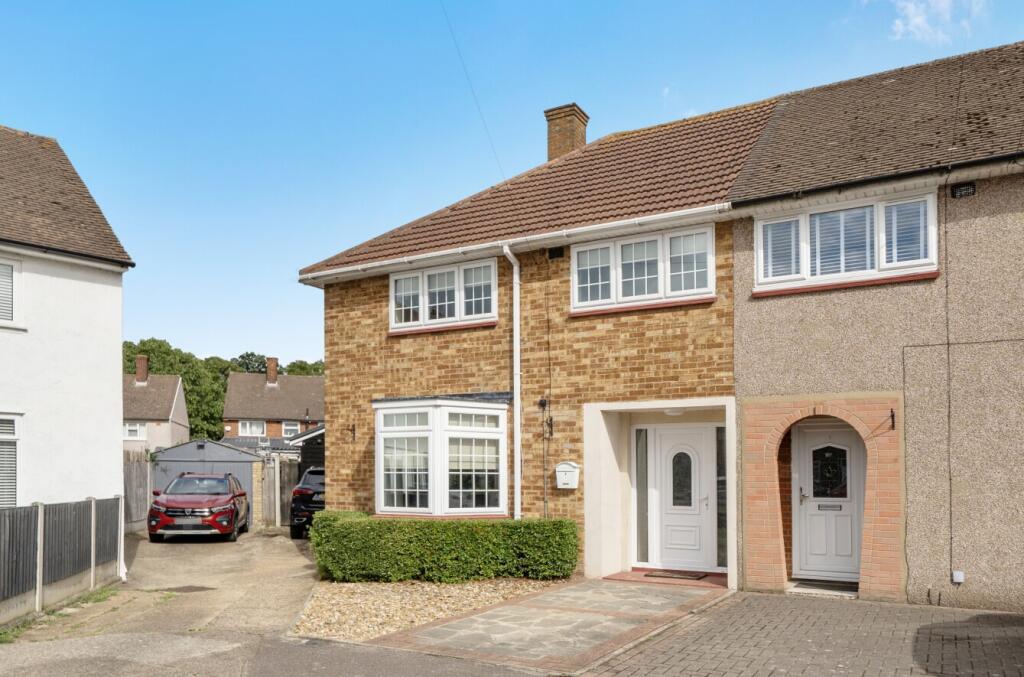 Main image of property: Fullarton Crescent, South Ockendon, Essex, RM15 5HW