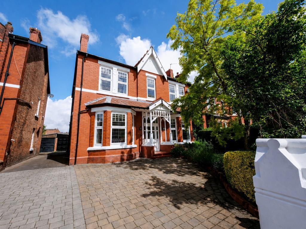 5-bed detached on Carlisle Road, Birkdale, Southport, Merseyside, PR8 4DJ, £575,000
