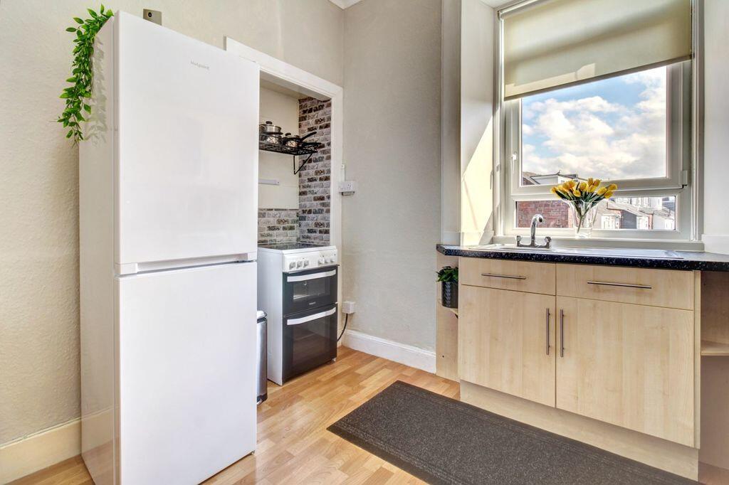 Apartment in Glasgow - More