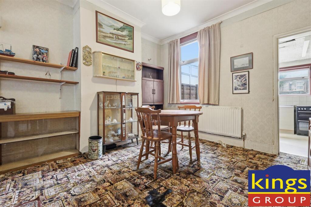 Lopen Road, Edmonton, N18 - More