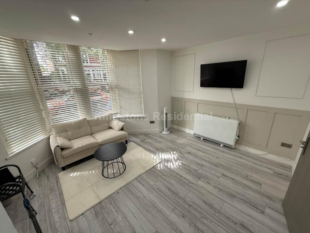 Main image of property: One-Bedroom Apartment in Albany Road, Roath, Cardiff, CF24 3NW