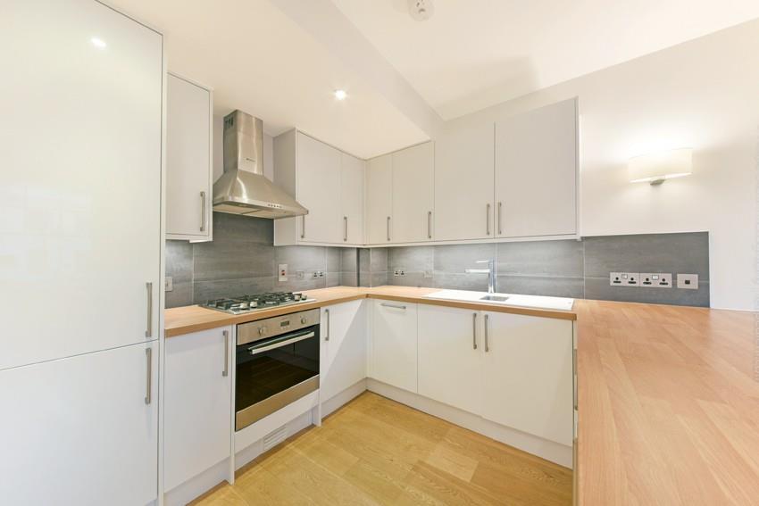 Apartment in London, Greenwich Town Centre, East Greenwich - View 2