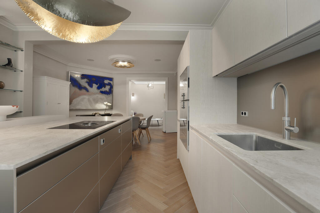 House in London, St. James's, Mayfair - More