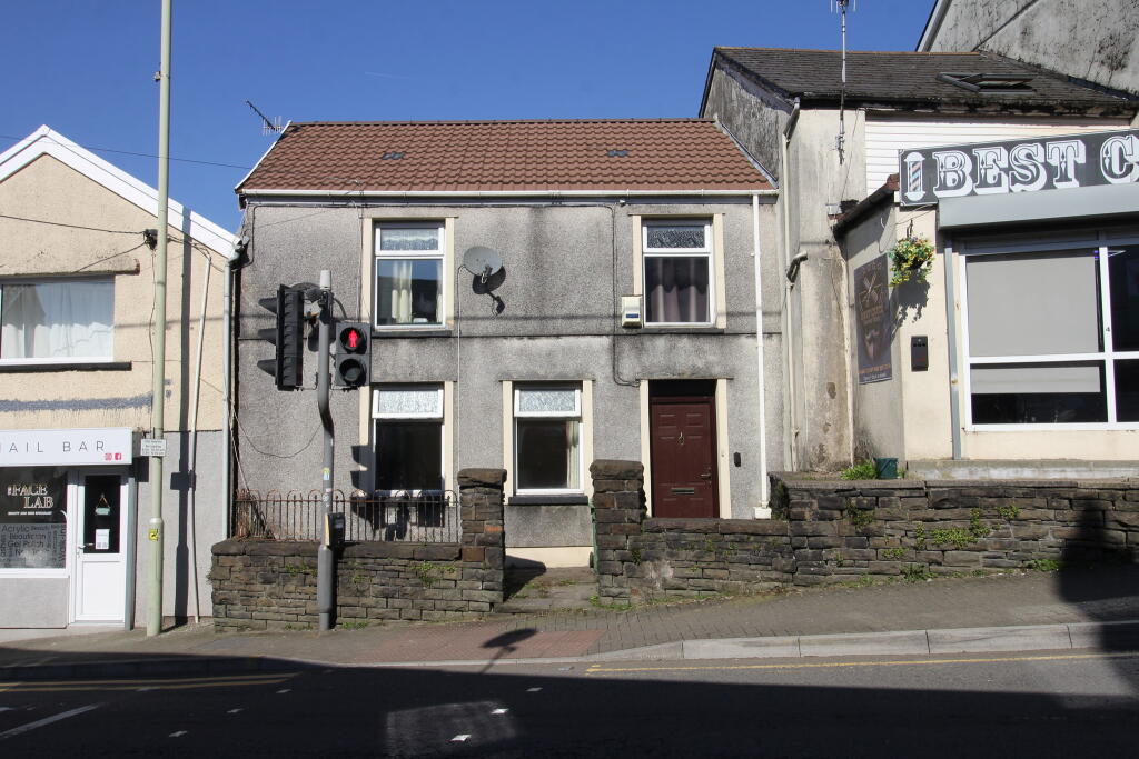 Main image of property: Waunrhydd Road, Tonyrefail, CF39 8EN