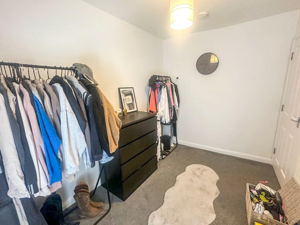 Apartment in Milton Keynes - View 3